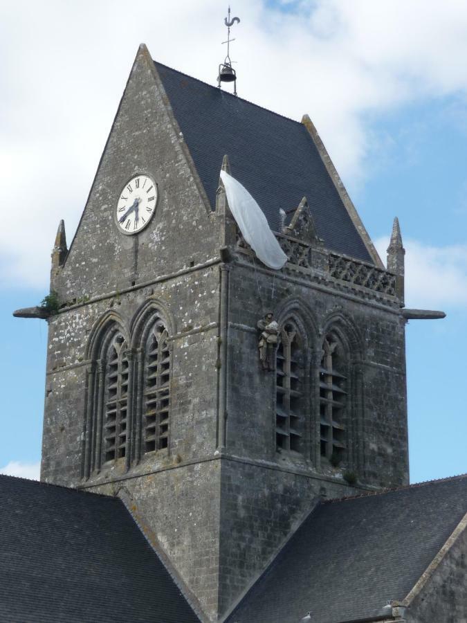 L'Ancien Presbytere De Sebeville Exteriör bild